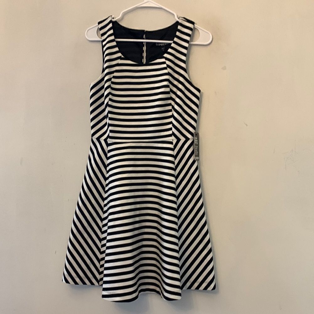 EXPRESS dress black/white striped sleeveless Size S NWT